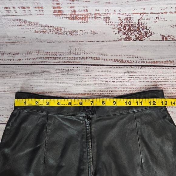 Vintage Black Genuine Leather Mini Skirt Vtg Sz 9 (26") Office Siren Edgy Retro - Picture 7 of 9